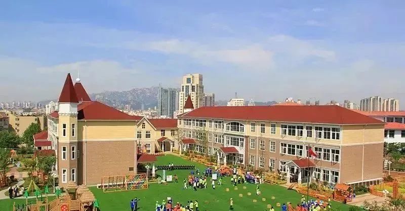 央視報道:裝配式輕鋼結(jié)構(gòu)都可以建學(xué)校了!(圖2) 睿婕輕鋼別墅