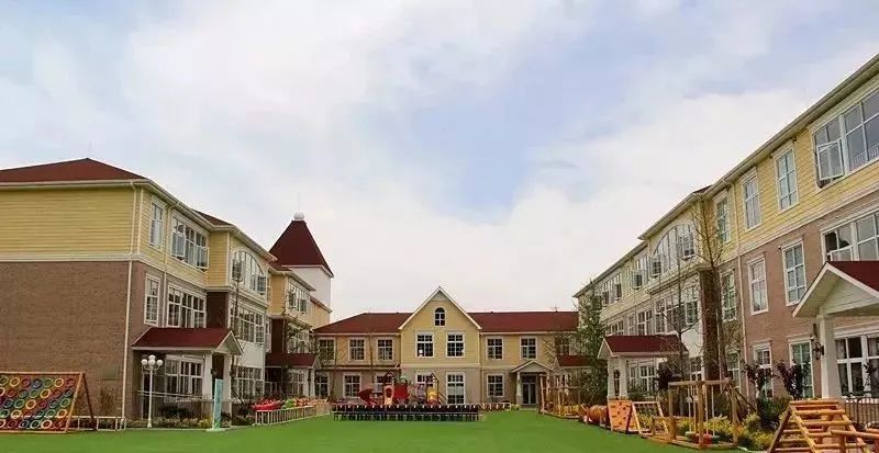 央視報道:裝配式輕鋼結(jié)構(gòu)都可以建學(xué)校了!(圖3) 睿婕輕鋼別墅