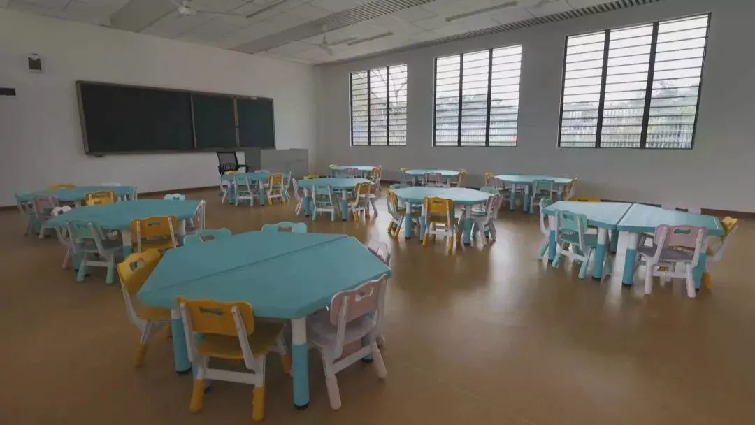 央視報道:裝配式輕鋼結(jié)構(gòu)都可以建學(xué)校了!(圖9) 睿婕輕鋼別墅