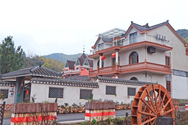 裝配式建筑助力鄉(xiāng)村振興,把閑置宅基地改造成了網(wǎng)紅民宿!(圖3) 睿婕輕鋼別墅