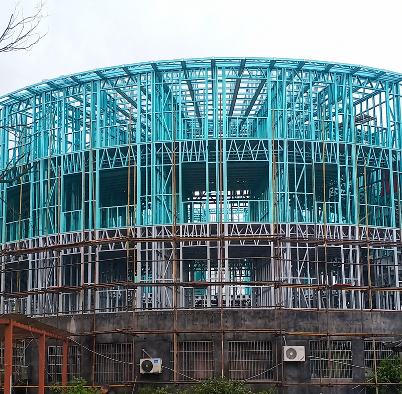 輕鋼鋼結(jié)構(gòu)別墅可以建幼兒園嗎?(圖2) 輕鋼鋼結(jié)構(gòu)別墅可以建幼兒園嗎?(圖2)