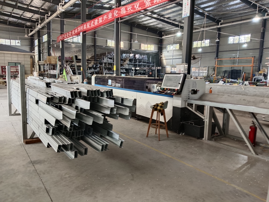 全自動(dòng)輕鋼別墅龍骨機(jī)有哪些種類(lèi)？(圖2)